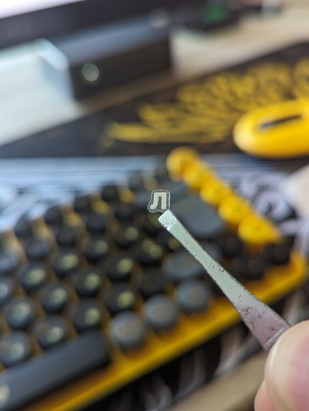 Наклейки на клавіатуру прозорі, білий текст, вирізані по контуру, жирний шрифт 2079316902 фото
